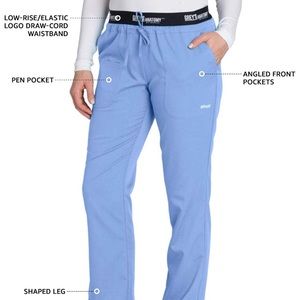 Grey's Anatomy Petite Active 3-Pocket Modern Fit